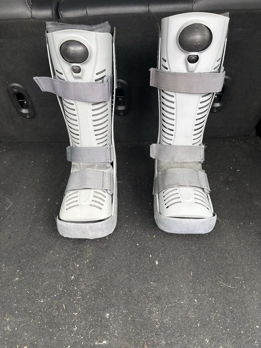 ортез гомілковостопний боти Walker boots Thuasne