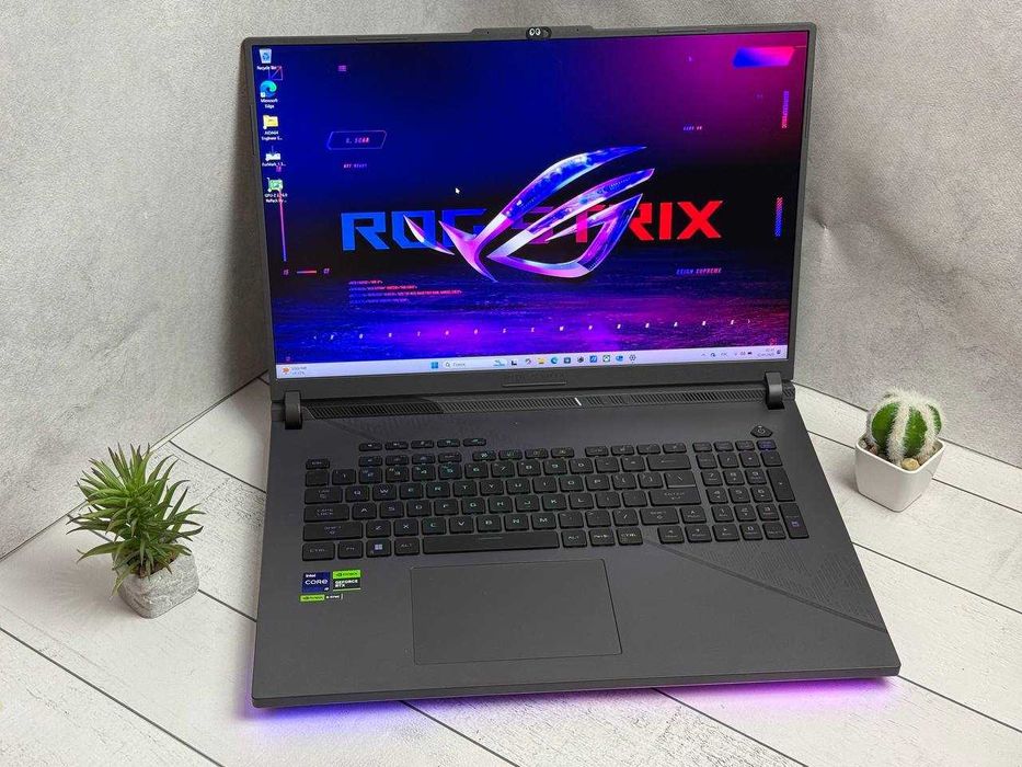 Asus G814 i9-14900HX 32ram Nvme 4tb RTX4080 2K