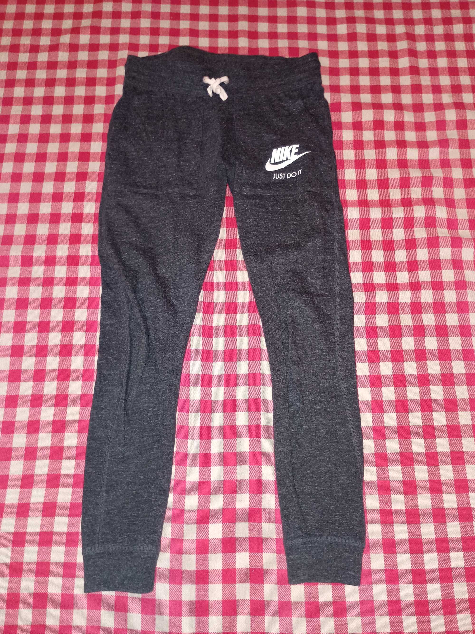 Spodnie dresowe damskie Nike rozmiar XS bawełniane