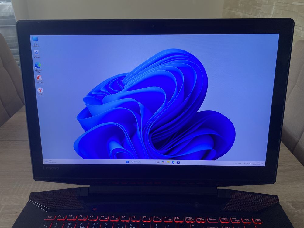 Laptop Lenovo | i5-6300HQ | GTX 960M | 16 GB RAM | 1TB HDD | WIN 11