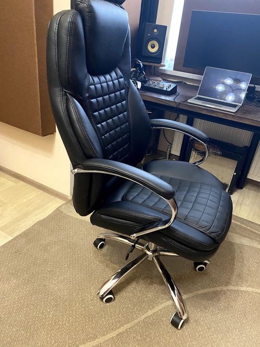 Офісне крісло Tehforward