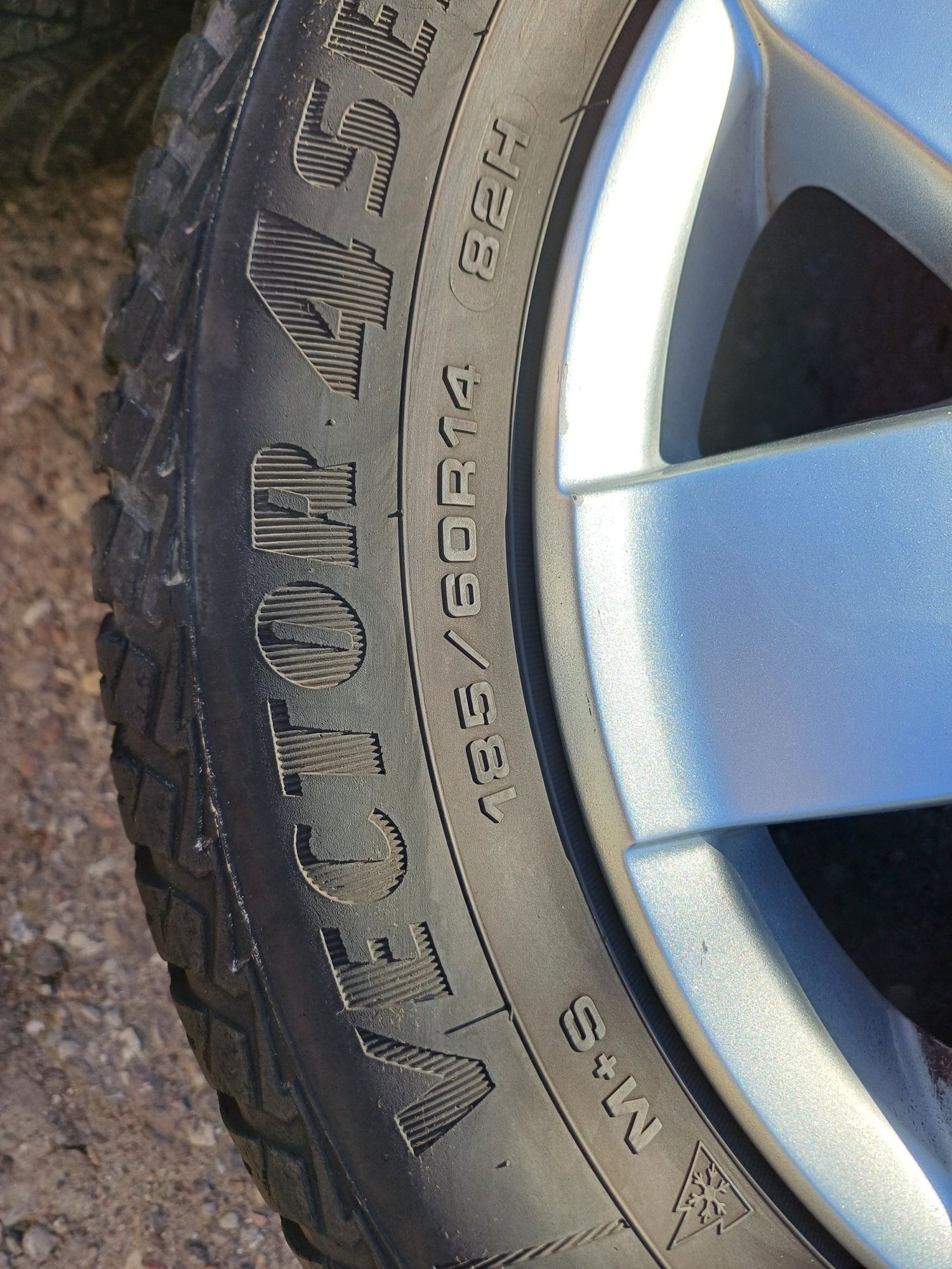 Oryginalne felgi 14" VW Polo 5x100 et43 6J oc57,1mm