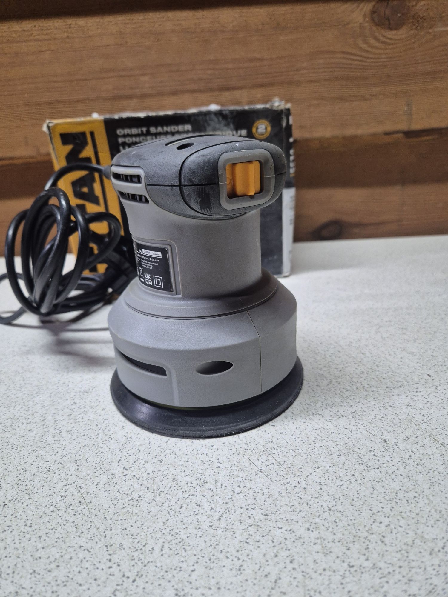 Titan Szlifierka Mimośrodowa 300W