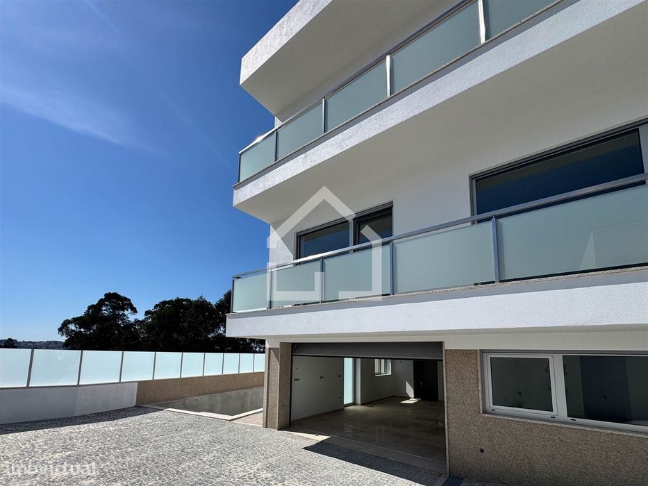 Moradia T4 com Piscina - Lobão