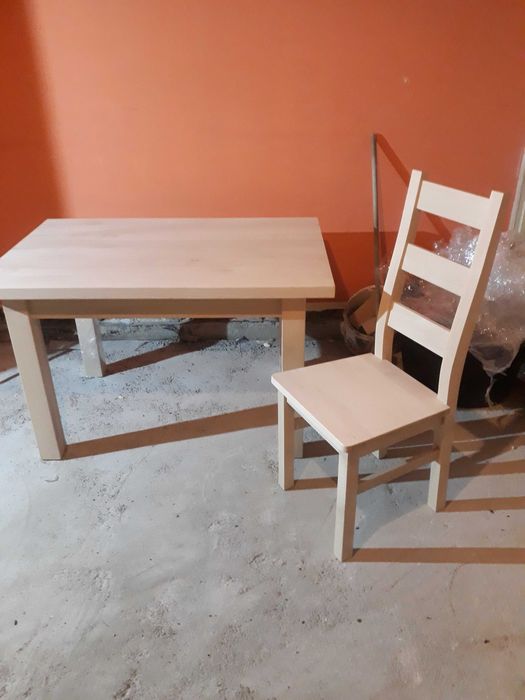 Stół z krzesłami lite drewno !