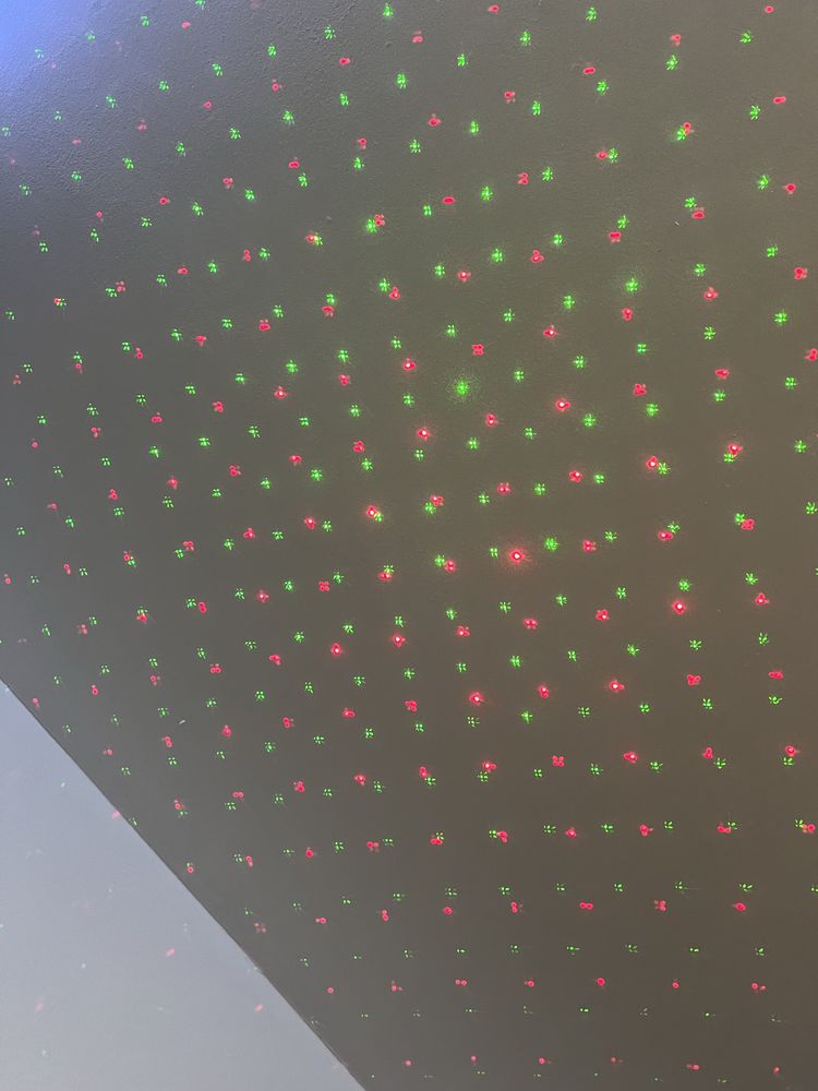 Laser/projektor gwiazd - czerw/ziel (funkcja strobo, tryb muzyki)
