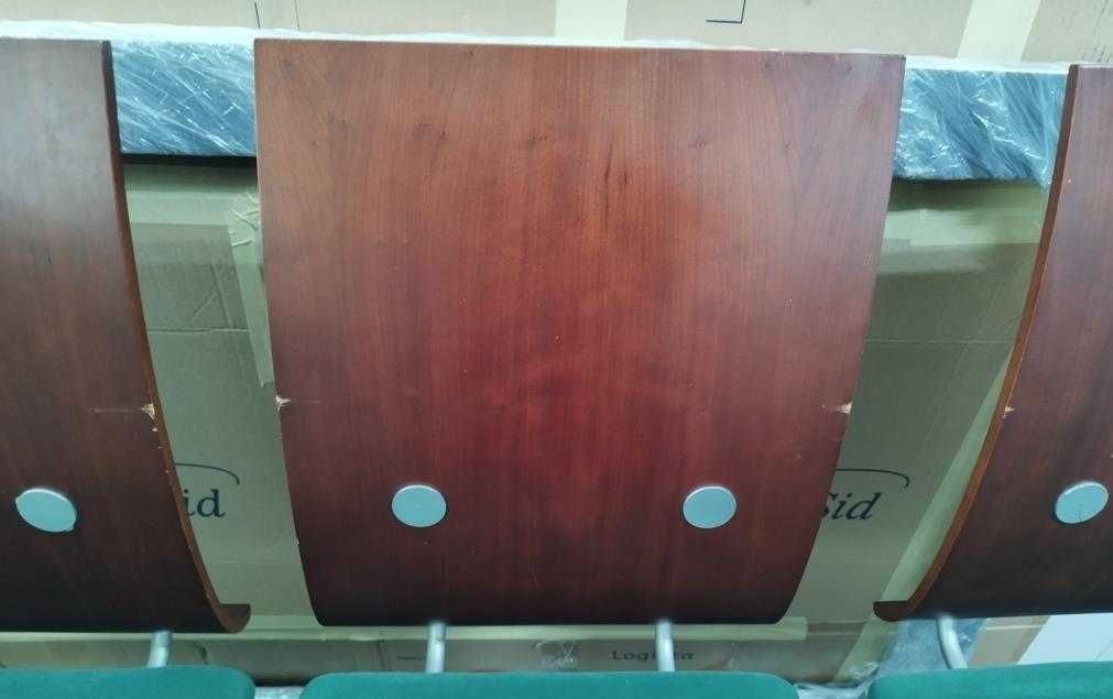 Mesa de sala + 6 cadeiras + móvel apoio em cerejeira.