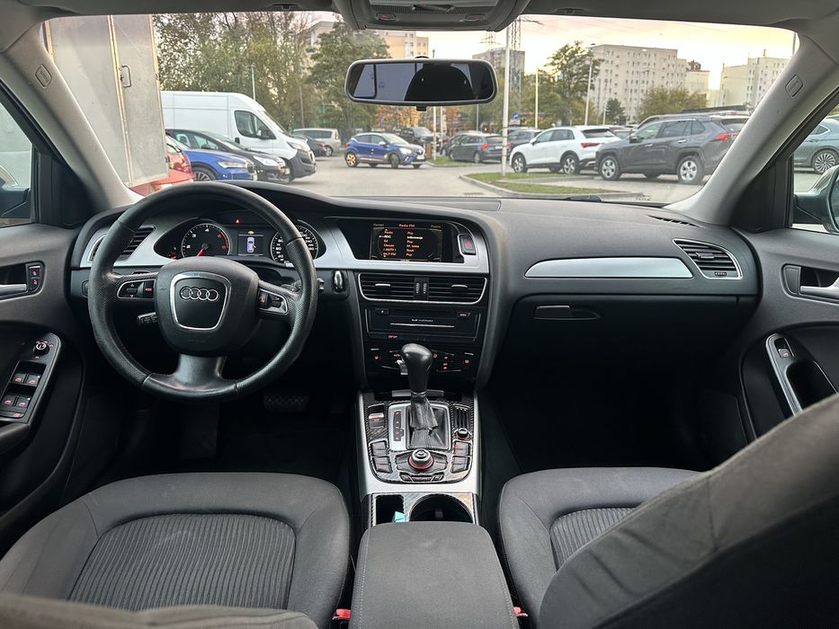 Audi a4b8 2.0 diesel automat 143 koni 2010rok