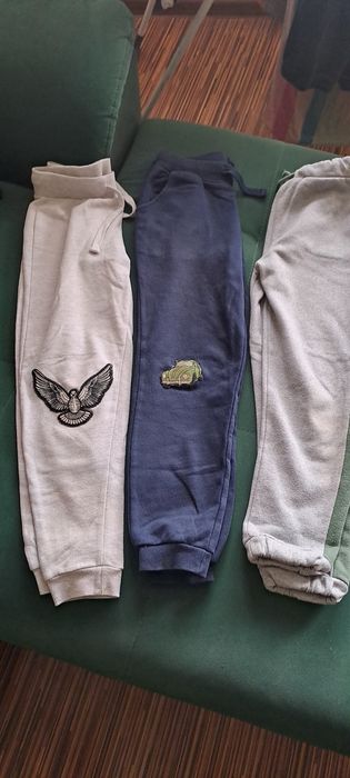 Spodnie dresowe rozmiar 134-140