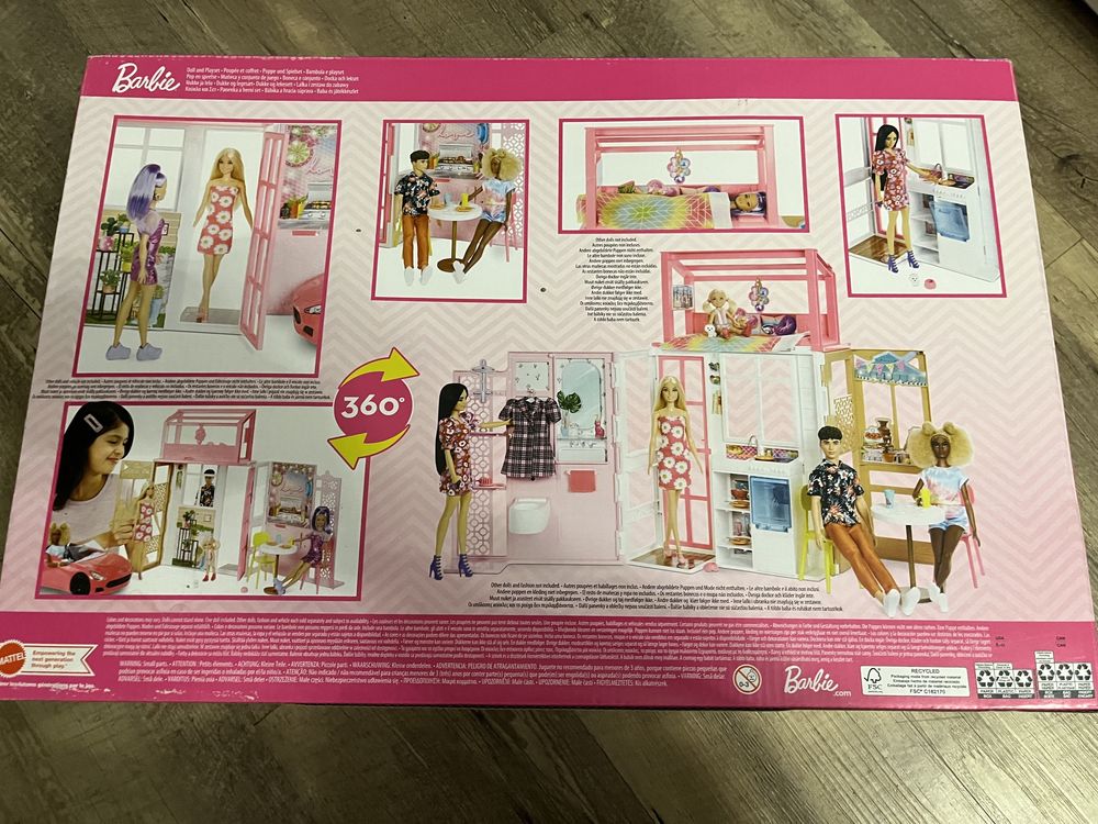 Zestaw Barbie Kompaktowy domek + lalka HCD48