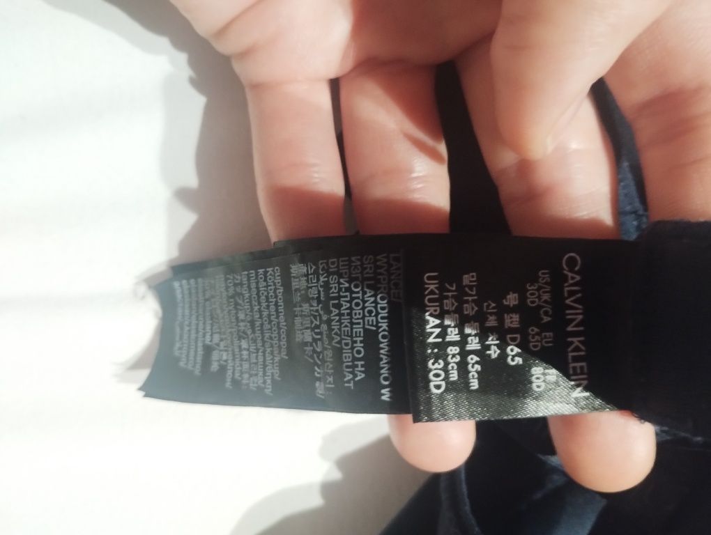 Śliczny biustonosz granatowy push up Calvin Klein rozm 65d