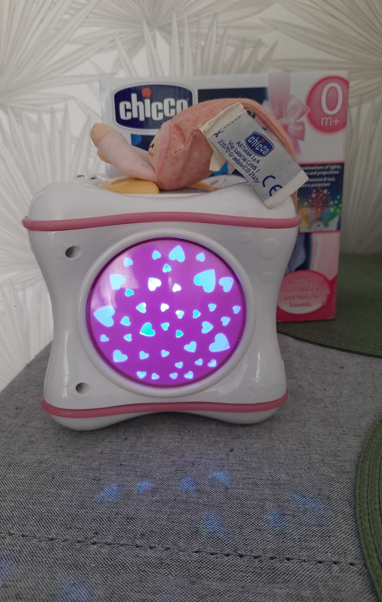 Projektor do łóżeczka tęczowa kostka Chicco first Dreams 0+