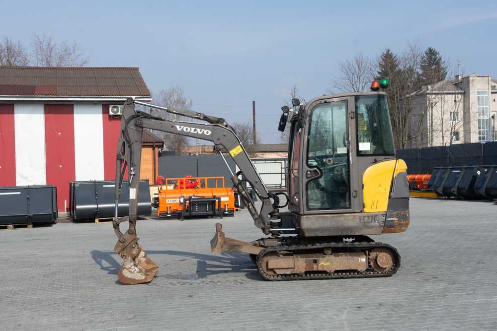 Екскаватор Volvo EC27C 2015