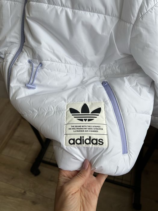 Демісезонна куртка Adidas