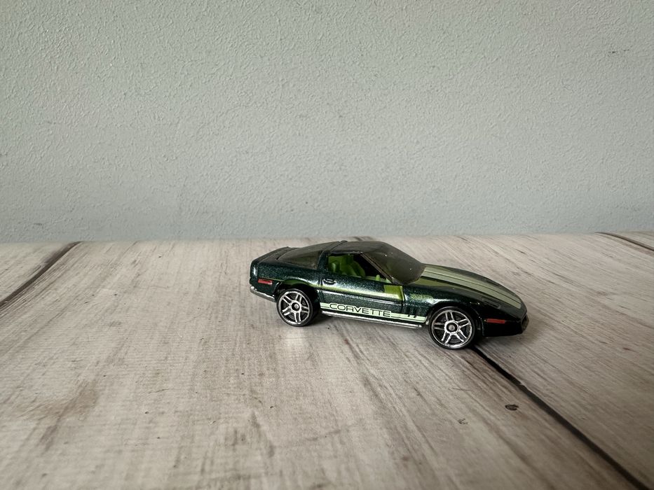 Hot wheels 1980 chevrolet  Corvette  1:64