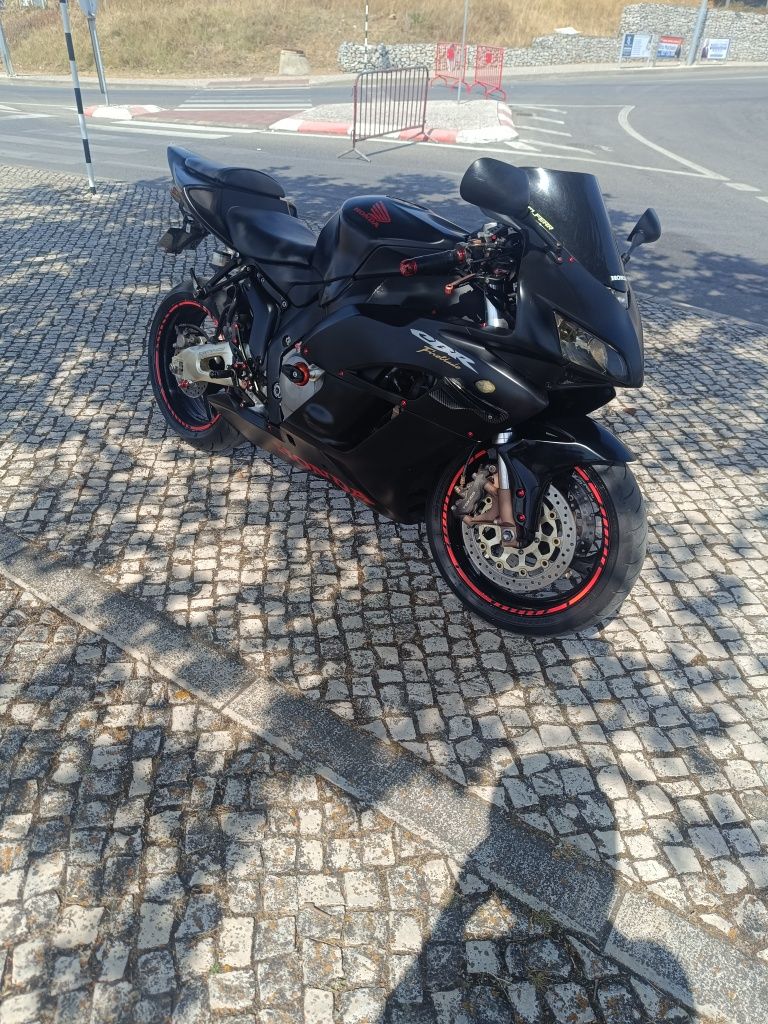 Moto CBR 1000rr ano2005, toda revisada óleo, filtro de óleo
