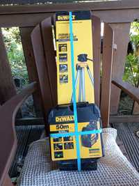 DeWalt laser krzyżowy ze statywem DW088CG-XJ DE0881T-XJ