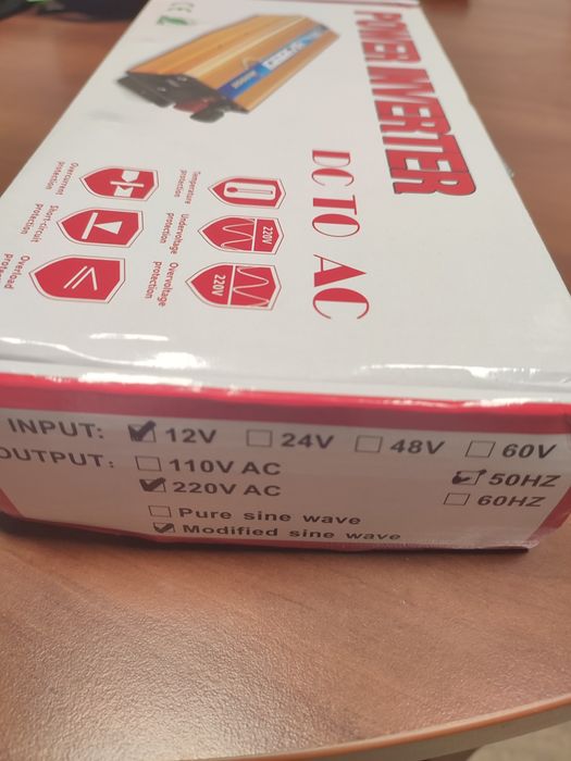 Інвертор перетворювач 12В до 220В.