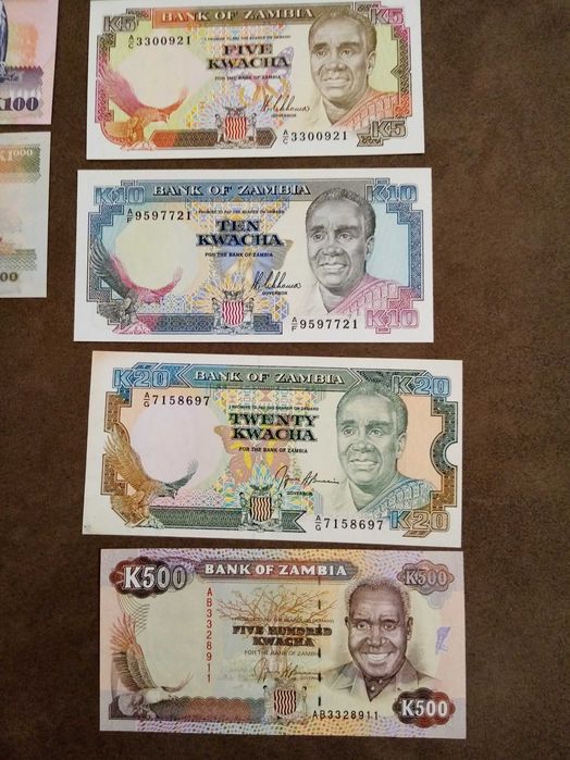 ZAMBIA 10 NOTAS NOVAS - NÃO CIRCULADAS conforme foto. em 3 Séries