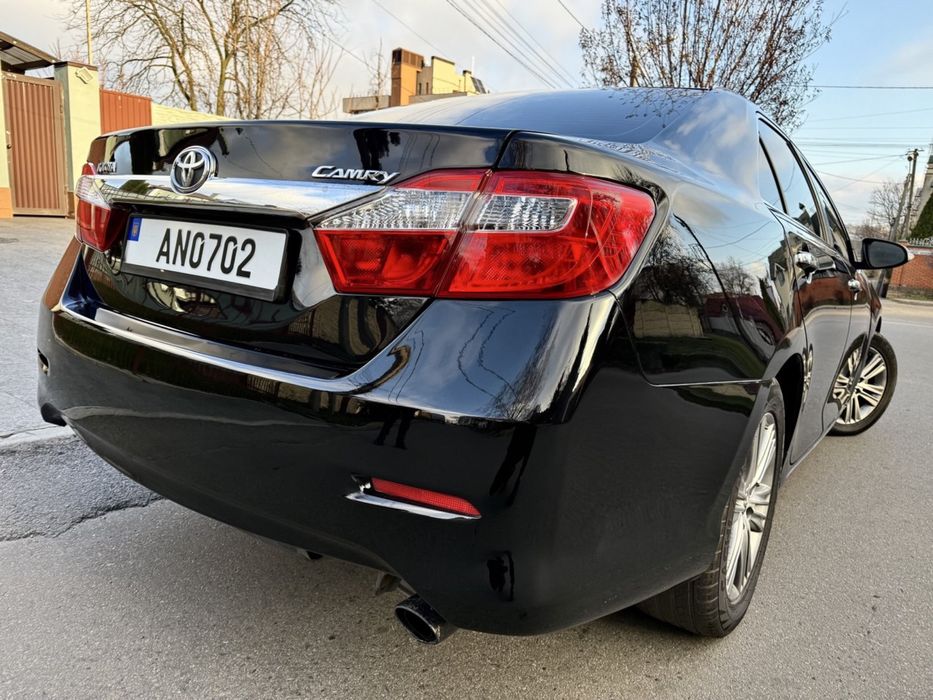 Продам Toyota Camry 50 2.5 газ/бенз офіційна на автоматі