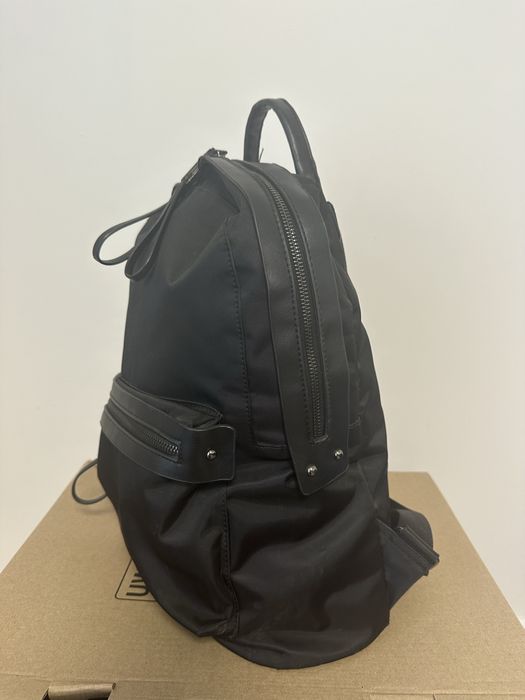 Czarny plecak od Medicine