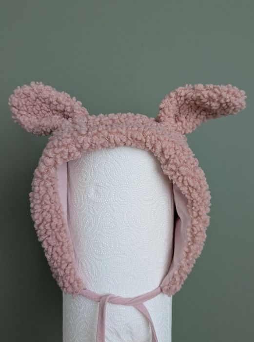 Czapka z uszkami od Sinsay, r. 9–12 miesięcy