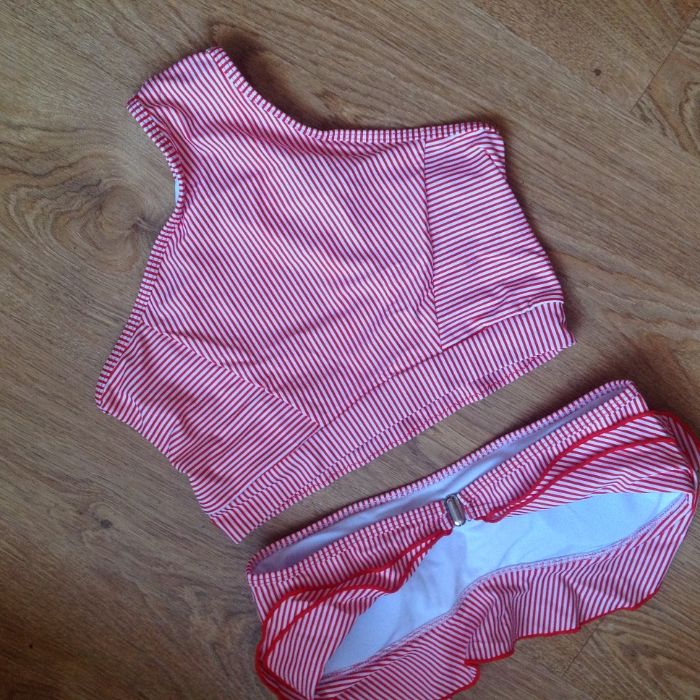 Купальник бандо с рюшами высокая талией красный плавки полоска воланы