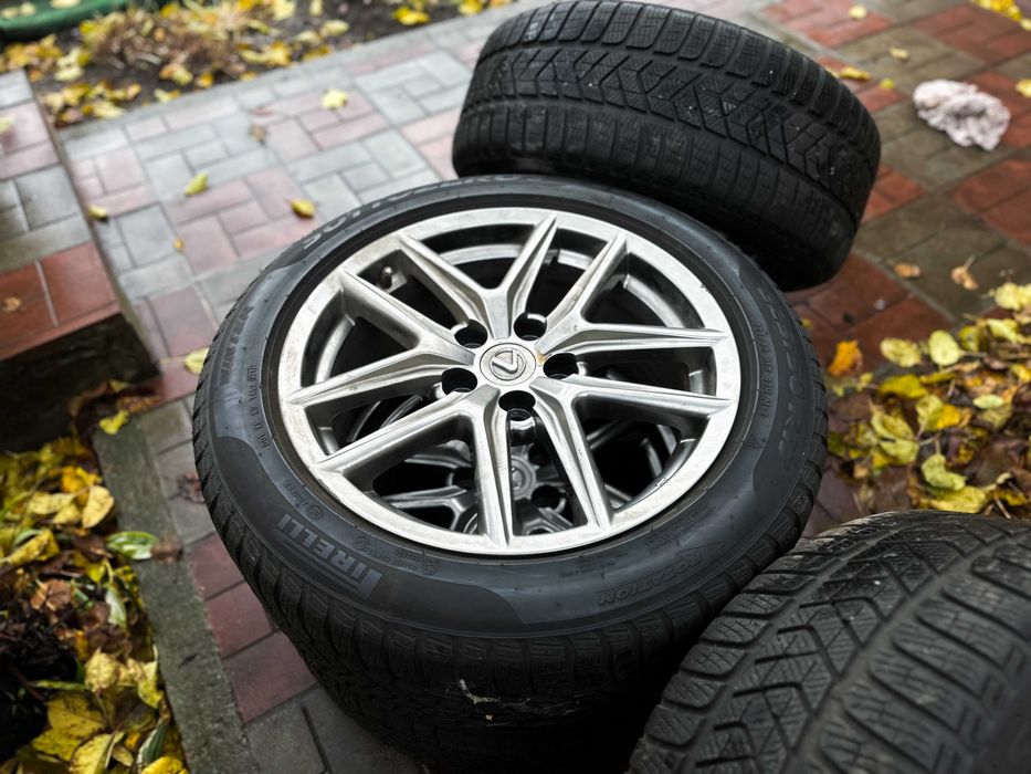 Диски Lexus 5/114,3 R17 в зборі з зимовою гумою Pirelli Sottozero 3