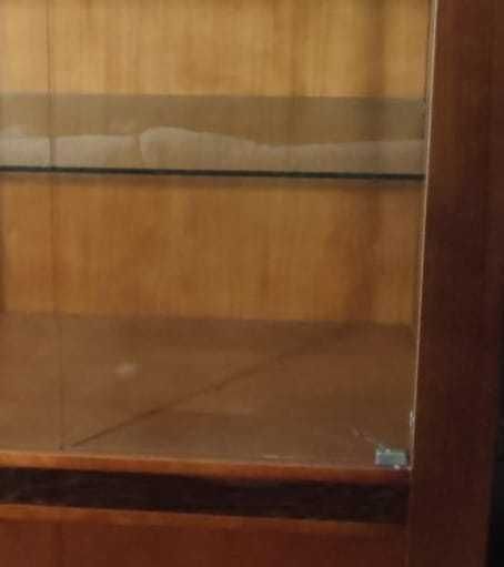 CRISTALEIRA madeira maciça Wengue como nova