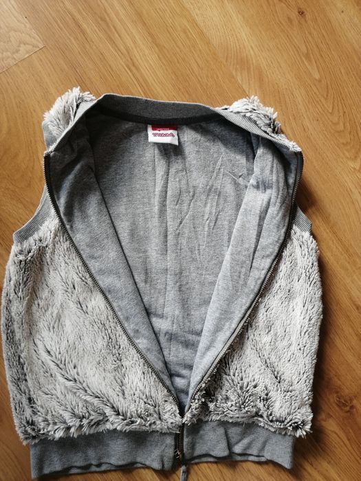 Bezrękawnik z futerkiem 134/140