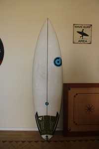 6'3 surfboard - all round conditions - 5 fin box