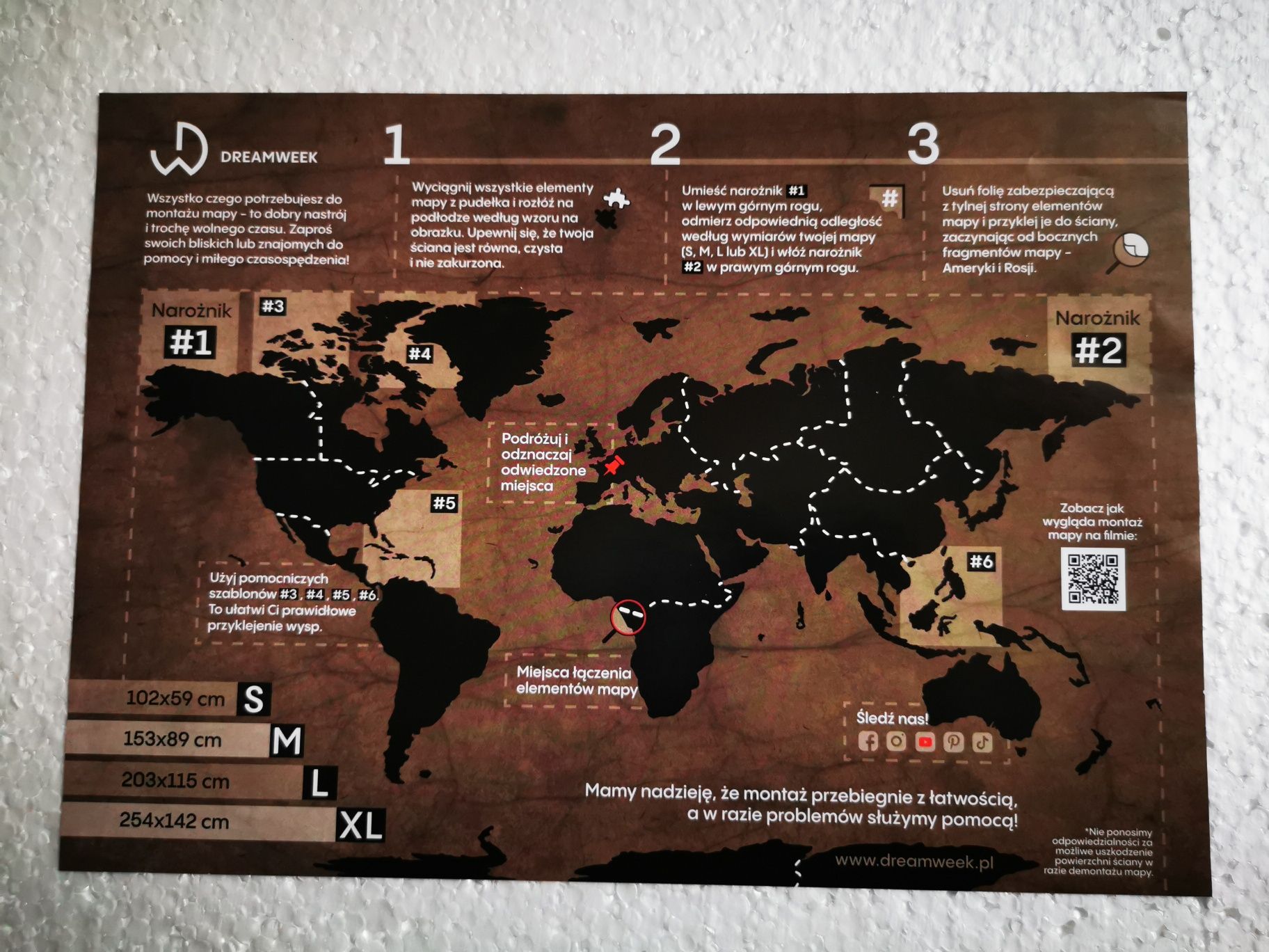 Mapa świata obraz drewno tytan