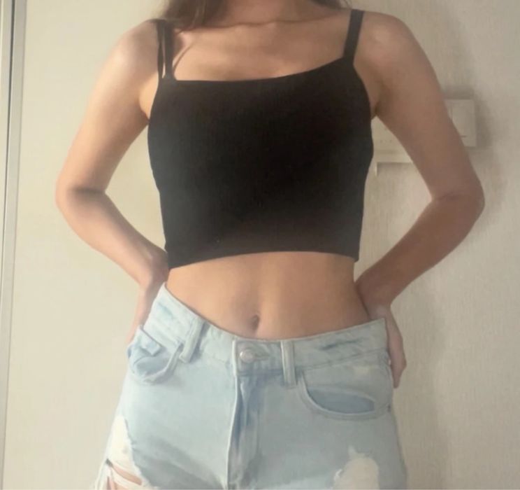 Czarny top Stradivarius