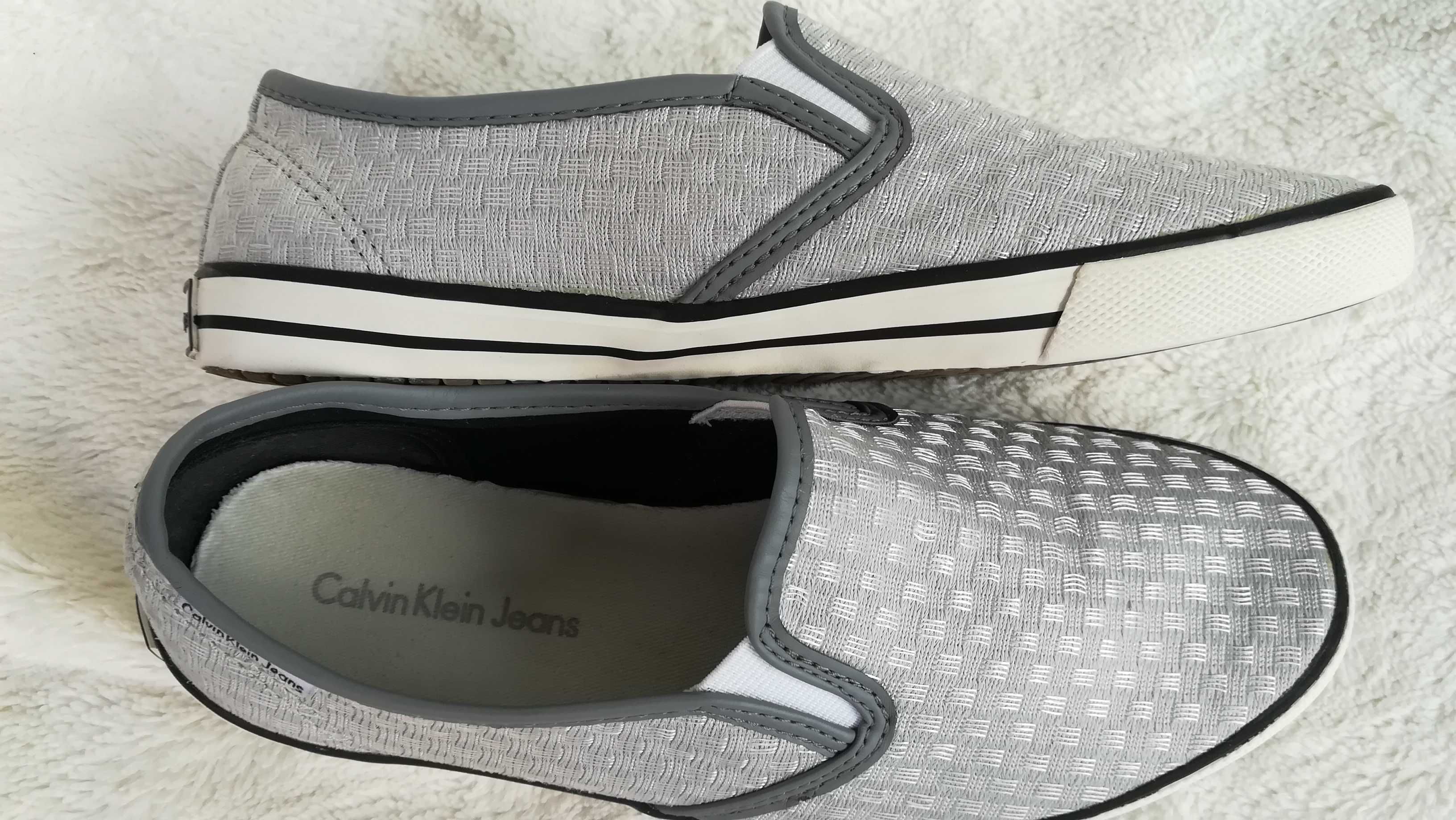 Calvin Klein damskie tenisówki wsuwane srebrne r. 37
