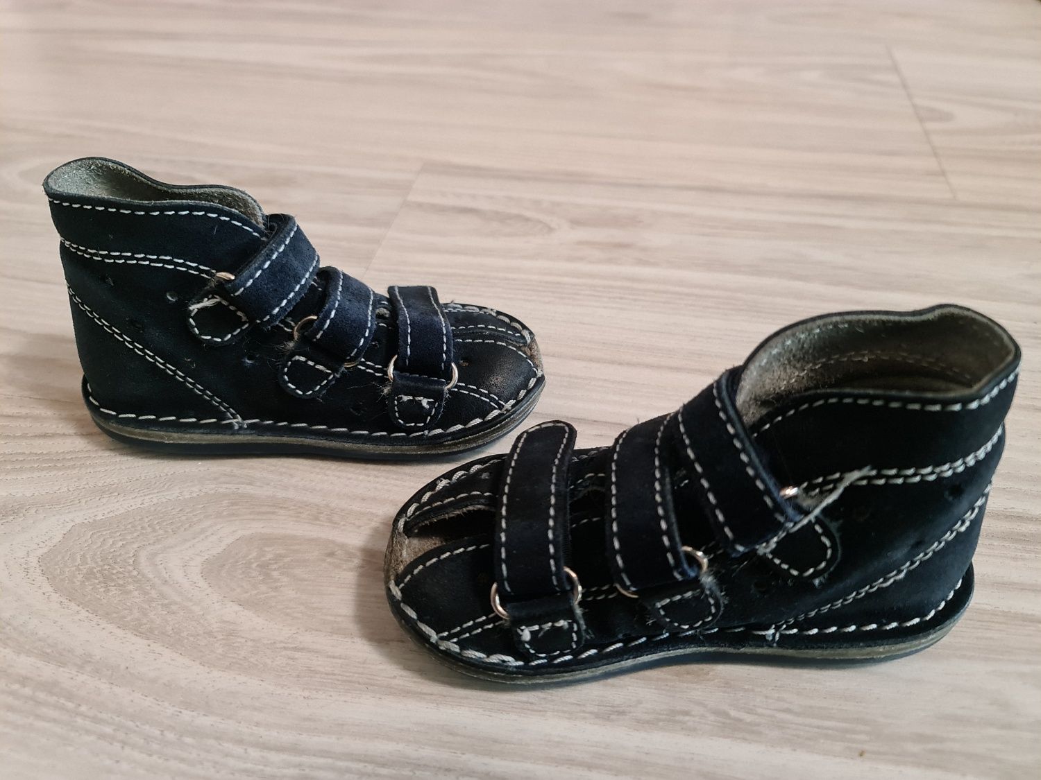 Buty Adamki firmy Bartek 21   buciki profilowane