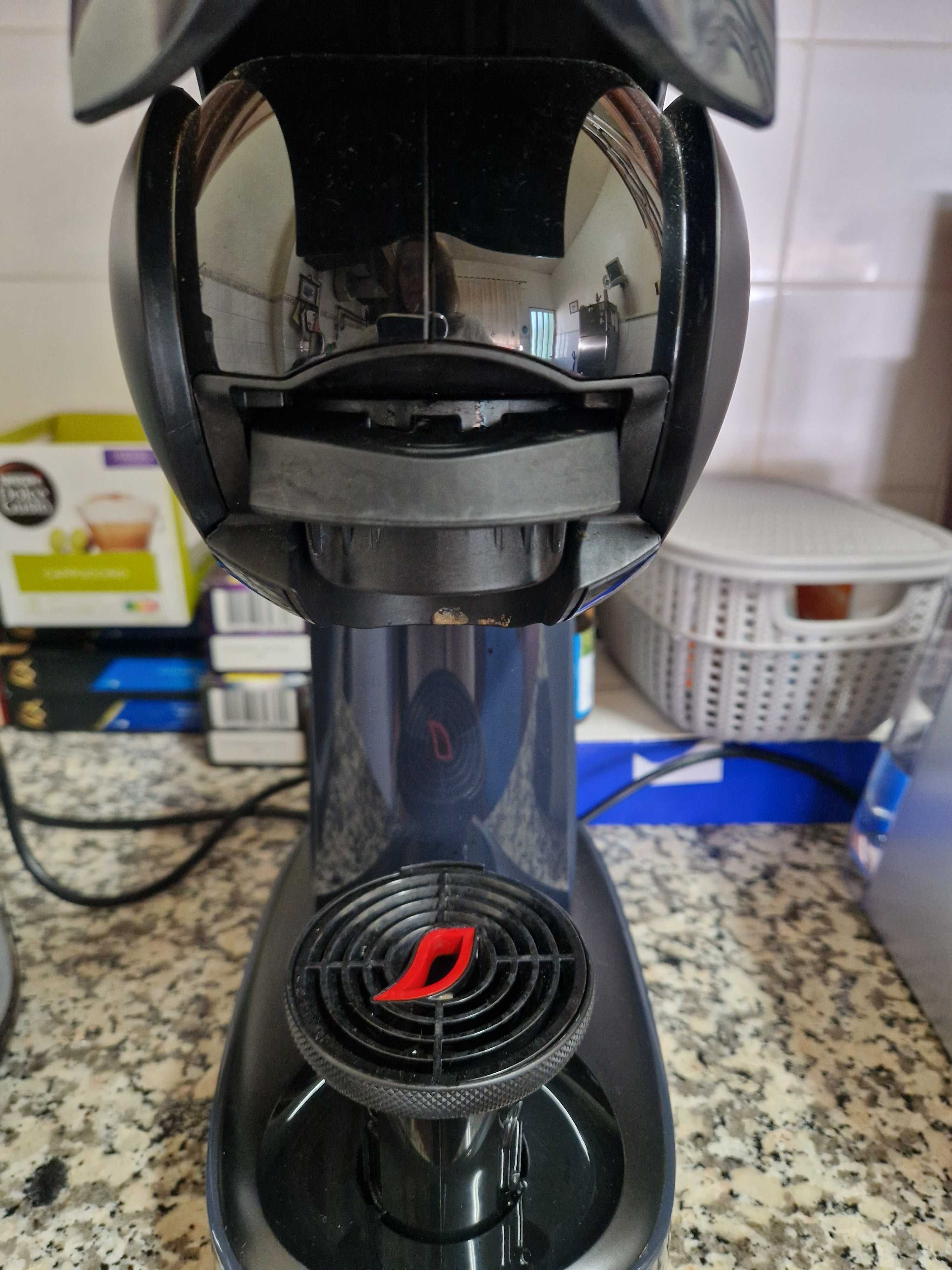 Máquina de Café Dolce Gusto