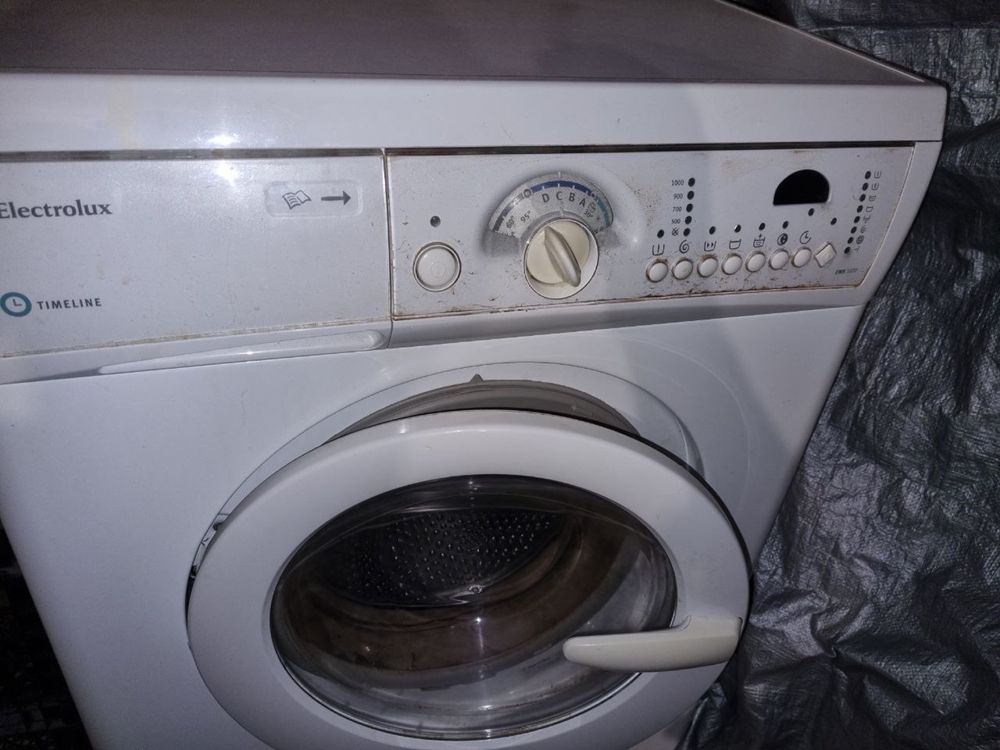 Electrolux пральна машина вузька