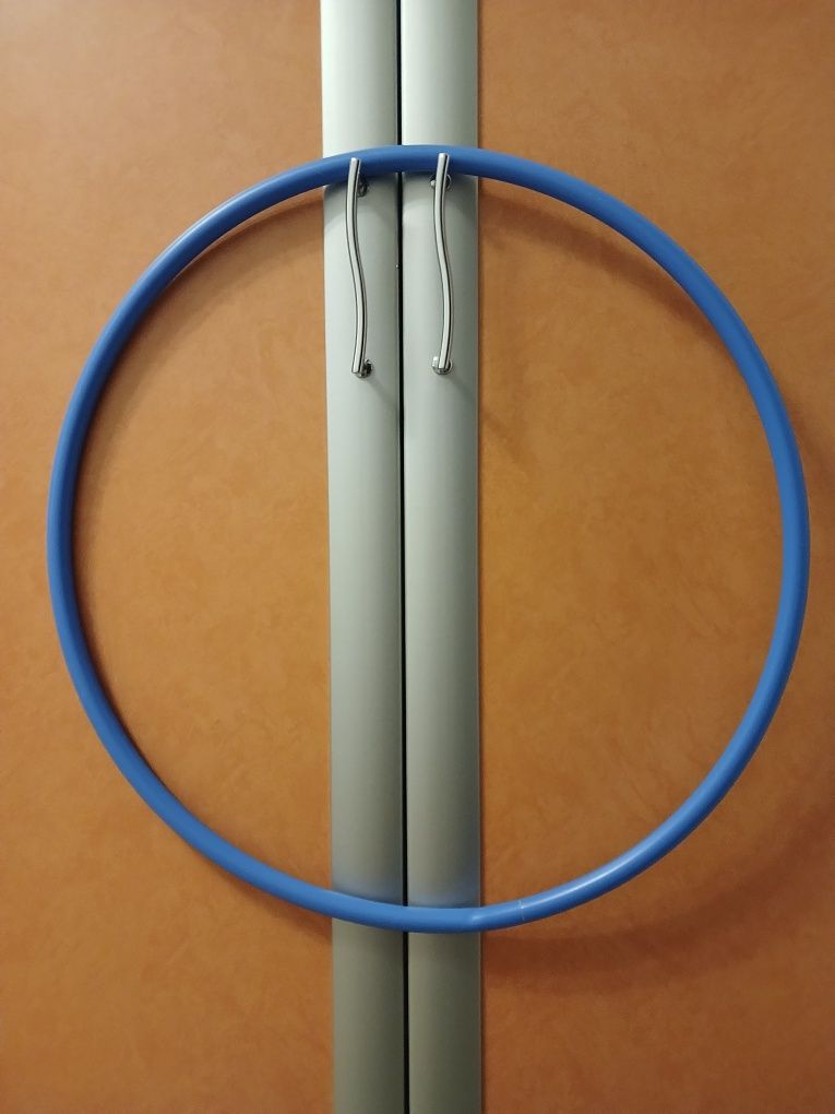 Дитячий обруч гімнастичний пласмасовий синій діаметр 55 см.