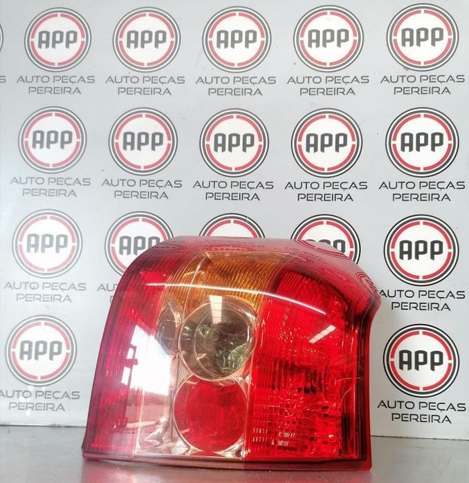 Farolim Toyota Corolla E12 2005 3 portas direito e esquerdo usado original