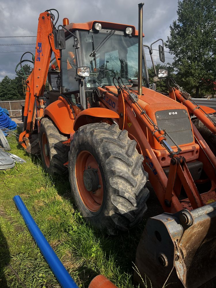 Koparkoladowarka Fiat Hitachi FB200 z 2002 r bardzo ladna sztuka