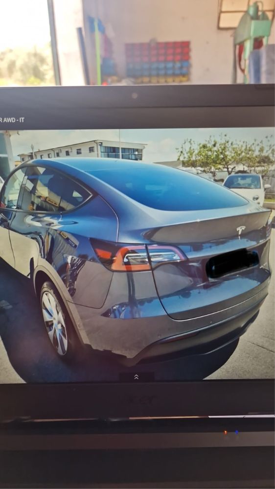 Tesla Long Range dual motor