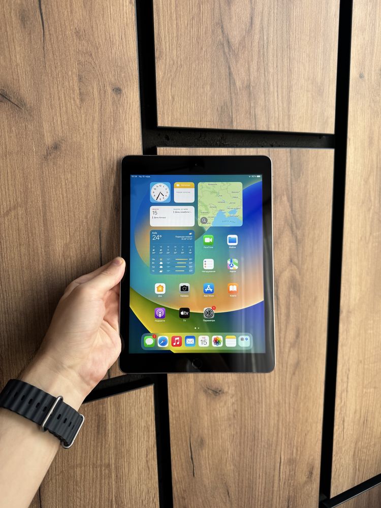 Apple iPad 5 128 gb Wi-Fi | 722/6