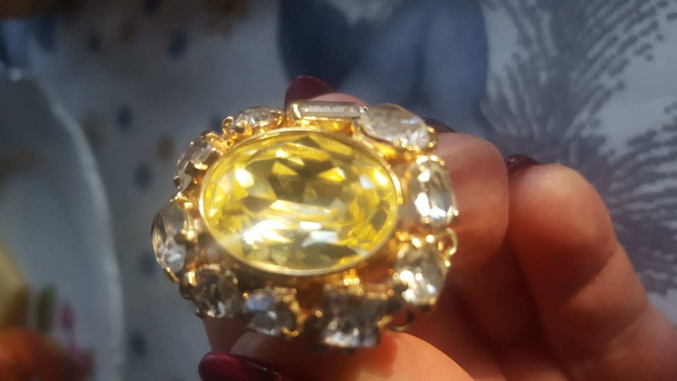 Pierscionek Versace wysyłka w ćenie