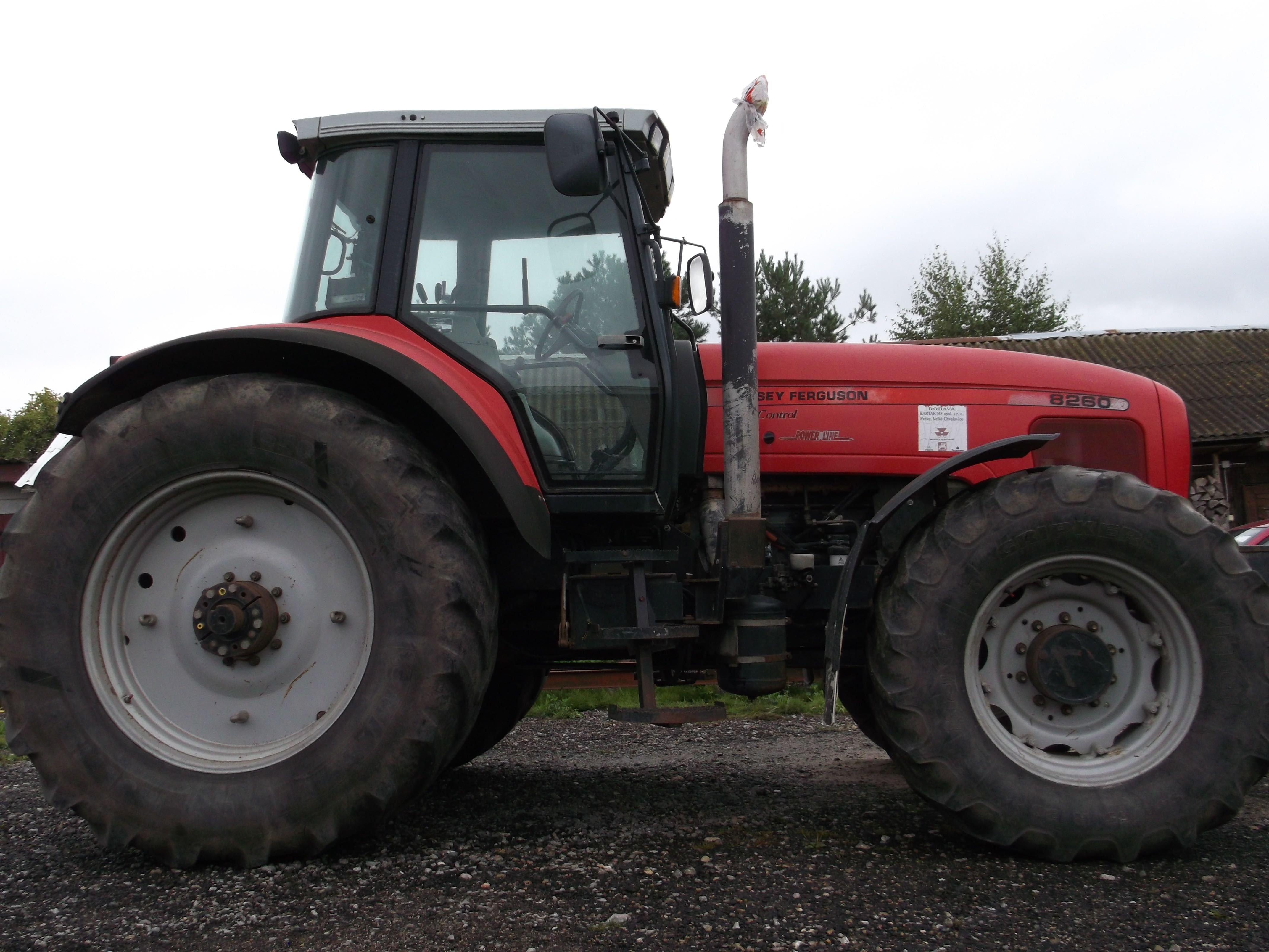 Massey Ferguson 8210,8220,8240,8260-kabina,maska,licznik,błotnik-