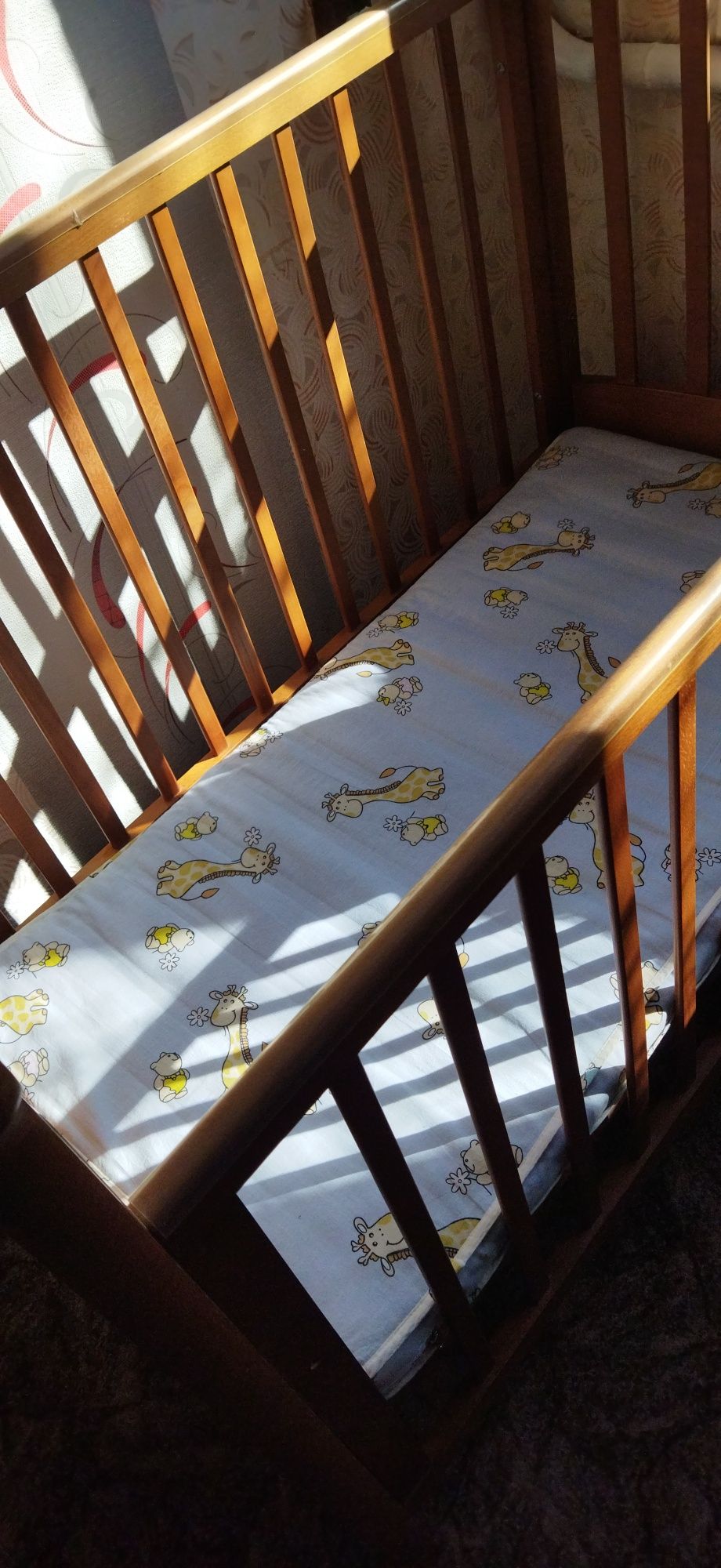 Кроватка детская деревянная с матрасиком и балдахином в подарок