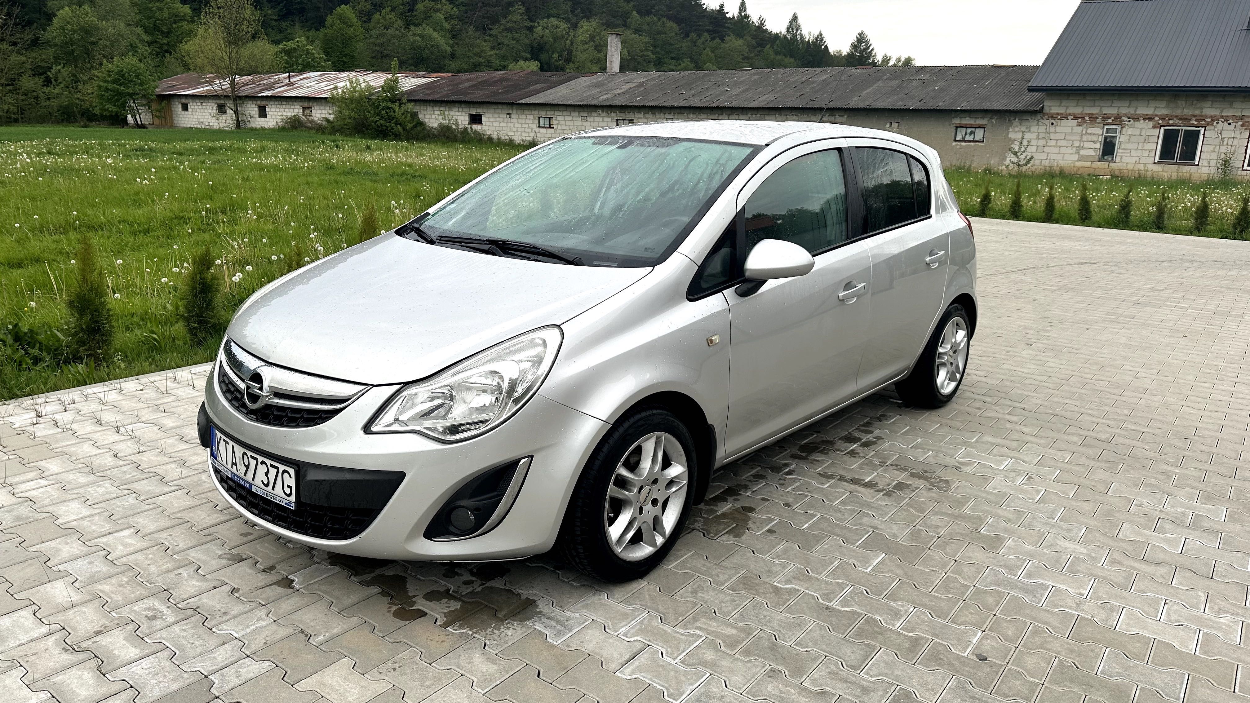 Opel Corsa D 100KM + drugie alufelgi