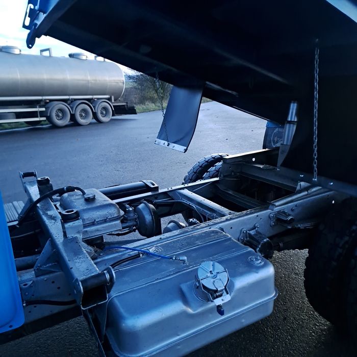 Газ 3307 після реставрації.