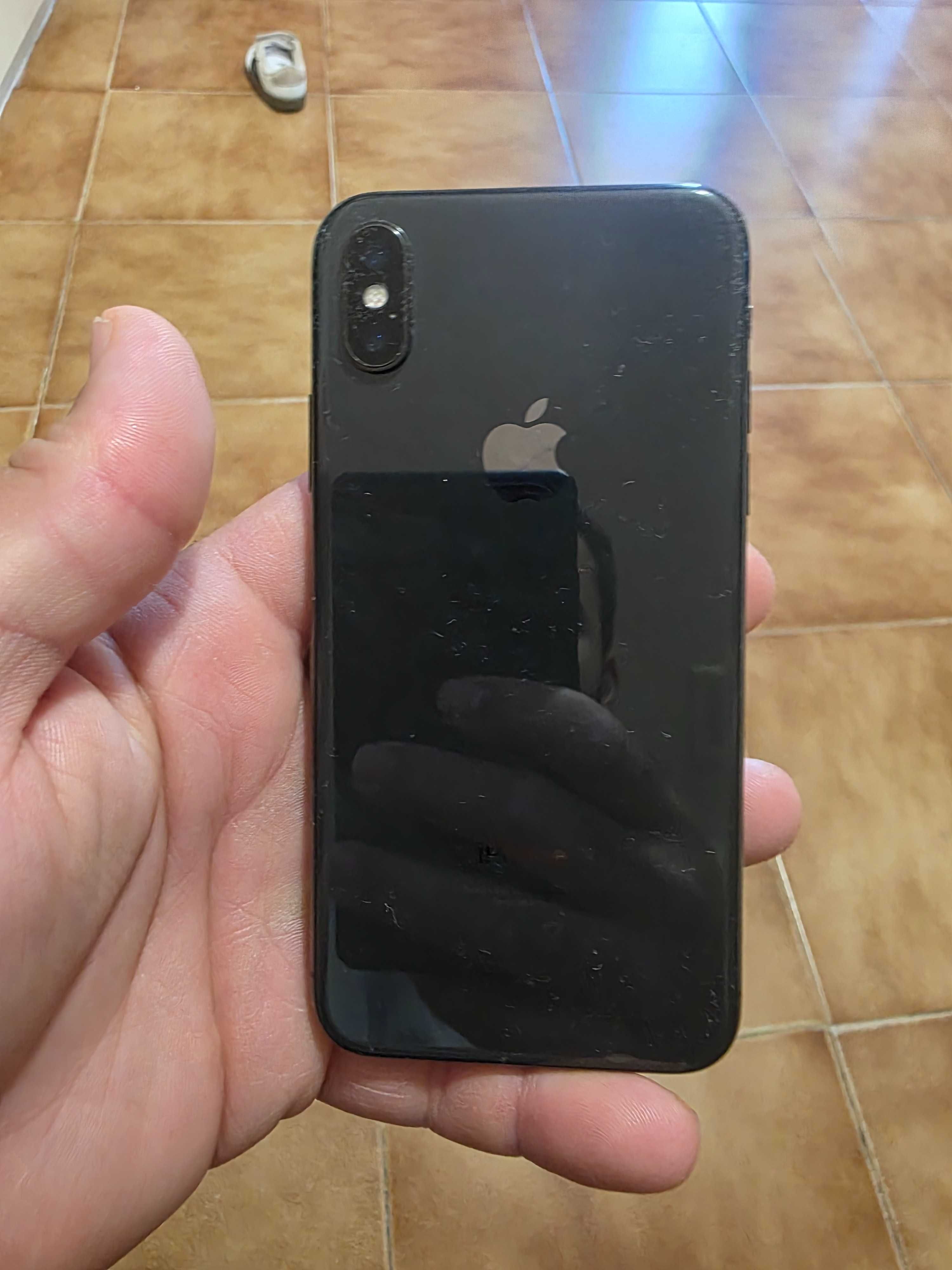Iphone x tela vidro partido mais funciona