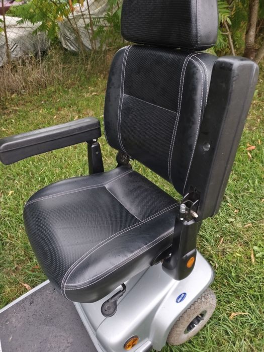 Wózek Inwalidzki  Elektryczny Invacare Leo  Akumulatory Nowe