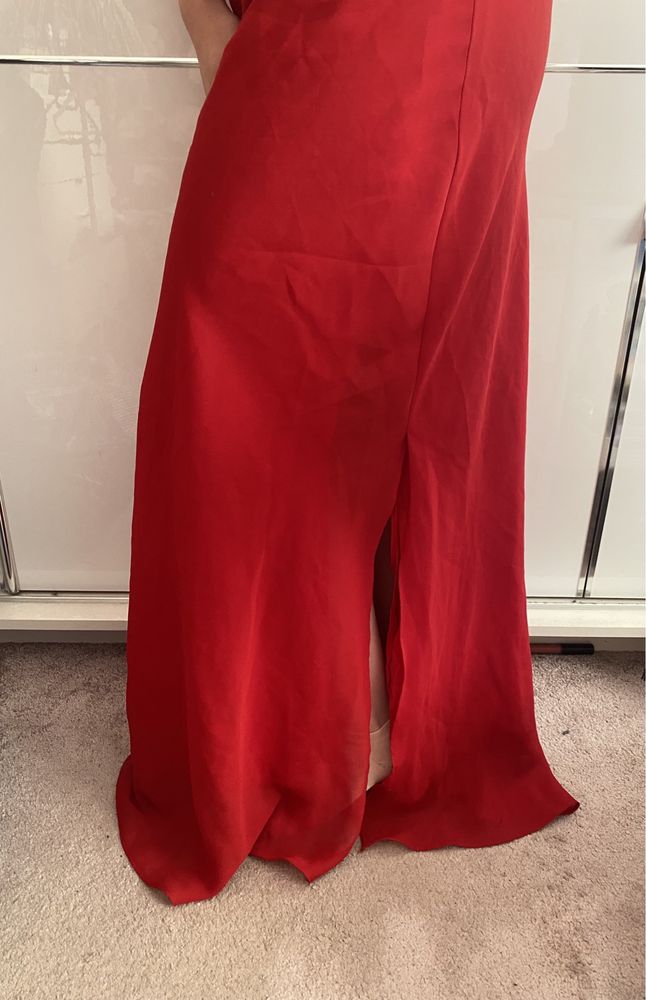 Czerwona maxi długa sukienka do ziemi wieczorowa rozcięcia po bokach